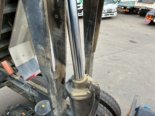 2099 2PG-CW5AL  ★車検付！令和9年2月迄★ワンオーナー！★ ◆6×4！3軸2デフ◆永久磁石式リターダ！◆  ◎カスタム仕様！◎新明和製・額縁アオリ！◎　成約！島根県（29枚目）