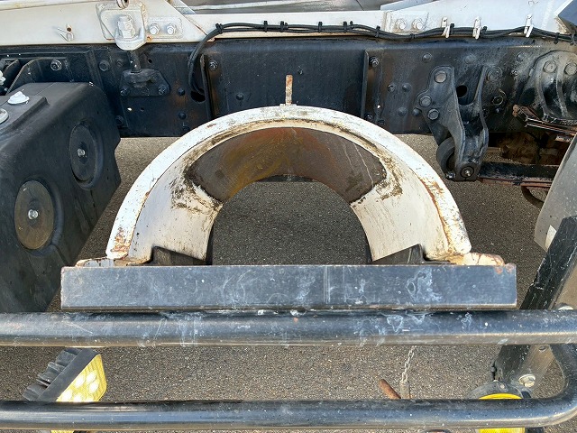 2159 QKG-FK72FZ 保証対象車両 車検付 令和8年12月迄 H27 三菱ふそう 増トンファイター コンクリートミキサー車 新明和工業 6.3立米 ショートキャブ/ベッドレス 240馬力 6速 MT マニュアル 8トン積載 8t 15t 中型 増トン コンクリ作業車(30枚目)