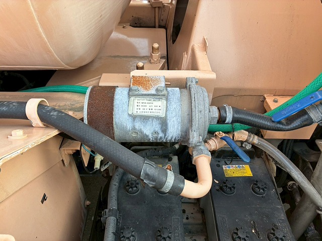 2119 8.7立米 電動ホッパー 330馬力 7速MT コンクリ作業車　☆雨天のなかご成約いただきました☆　東京都（31枚目）