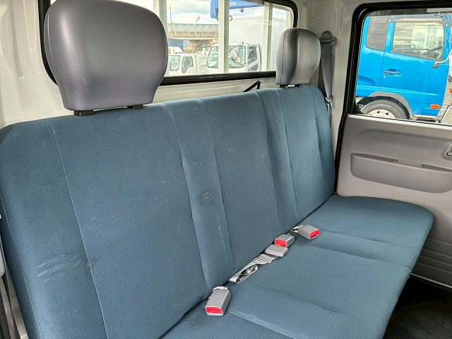 2070 TKG-FBA20  保証対象車両 車検付 令和8年4月迄 H28 三菱ふそう キャンター ダブルキャブ Wキャブ 4ナンバー 乗車定員 6人 リアヒーター 2トン積載 5トン限定 準中型免許 デュオニック AT オートマ 2t 5t 小型 平ボディ（32枚目）