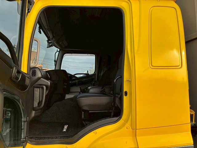 2174 QPG-FW1EXEG  H29 日野 プロフィア アルミウイング ハイルーフ 8×4 4軸低床2デフ 後輪エアサス 永久磁石式リターダ 背高 380馬力 E13C プロシフト AT セミオートマ 10t 25t 大型 バン 箱車（31枚目）