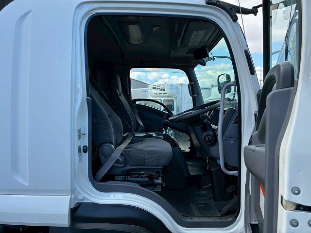 2072 2RG-FRR90S2  ★車検付！令和8年7月迄★ワンオーナー！★ ◆2.95トン積載！◆6200ボディ×標準幅！◆  ◎内高：240cm！◎フルキャブ/ベッド付！◎　成約★　岩手県（33枚目）