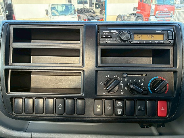 2088 2RG-XZU710M  保証対象車両 車検付 令和8年8月迄 R1 日野 デュトロ 平ボディ ワンオーナー ワイド ロング 2トン積載 6速 MT マニュアル 2t 5t 小型 キャブオーバー（34枚目）