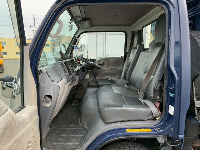 K-2136 BKG-NKR85AN 保証対象車両 H23 いすゞ エルフ 圧縮式塵芥車 標準幅 ショート 新明和工業 プレス式 押し出し排出 連続作動車 スイッチ 汚水タンク 2t 6.5t 小型 特装車 清掃車(35枚目)