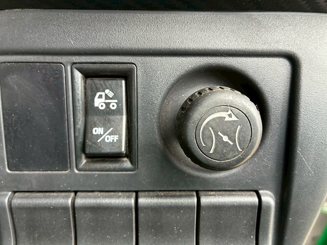 K-2111 2DG-SS1EKGG  検切れナンバー付き H30 日野 プロフィア トラクターヘッド ワンオーナー ハイルーフ 6×4 3軸2デフ 後輪エアサス 永久磁石式リターダ 450馬力 7速MT マニュアル 10t 53t 大型 牽引 2デフヘッド ダブルデフ（34枚目）