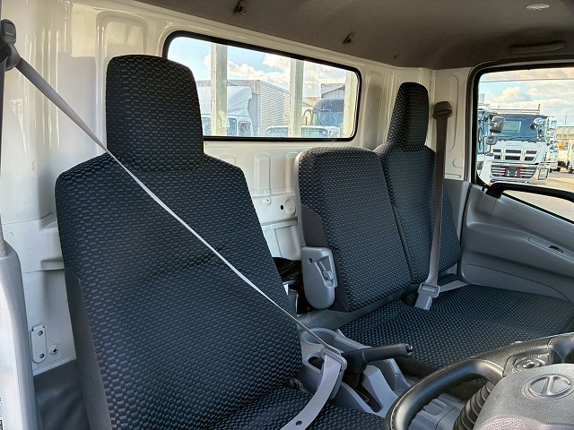 2088 2RG-XZU710M  保証対象車両 車検付 令和8年8月迄 R1 日野 デュトロ 平ボディ ワンオーナー ワイド ロング 2トン積載 6速 MT マニュアル 2t 5t 小型 キャブオーバー（38枚目）