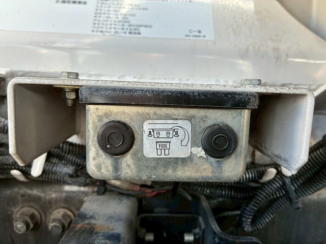 2159 QKG-FK72FZ 保証対象車両 車検付 令和8年12月迄 H27 三菱ふそう 増トンファイター コンクリートミキサー車 新明和工業 6.3立米 ショートキャブ/ベッドレス 240馬力 6速 MT マニュアル 8トン積載 8t 15t 中型 増トン コンクリ作業車(36枚目)