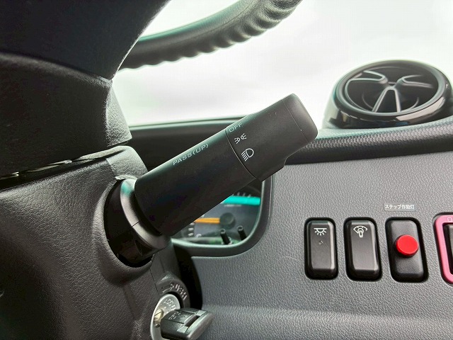 K-2172 2RG-BG740G R4 三菱ふそう ローザ マイクロバス 4×4 四輪駆動 フルタイム 4WD 28人 リクライニング 自動扉 自動ステップ オートスイングドア リアトランク ボトルクーラー デュオニック AT セミオートマ 小型 中型 送迎バス 観光バス(36枚目)