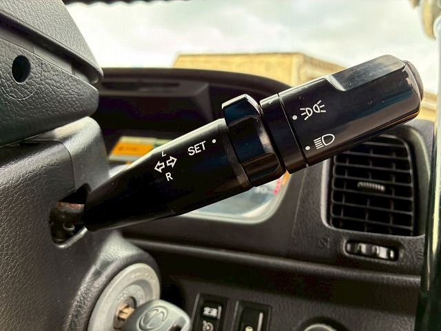 2174 QPG-FW1EXEG  H29 日野 プロフィア アルミウイング ハイルーフ 8×4 4軸低床2デフ 後輪エアサス 永久磁石式リターダ 背高 380馬力 E13C プロシフト AT セミオートマ 10t 25t 大型 バン 箱車（36枚目）