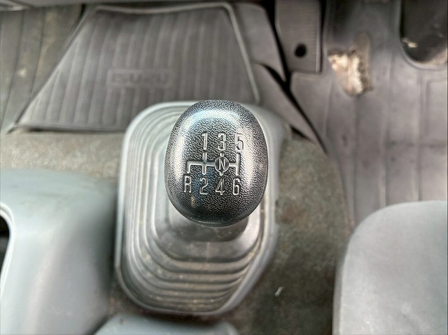 2149 TKG-FRR90S2 H26 いすゞ フォワード 冷蔵冷凍車 格納式パワーゲート フルキャブ/ベッド付き 東プレ -30℃低温設定 格納式パワーゲート PG 左サイド扉 6速 MT マニュアル 4t 8t 中型 冷凍バン 箱車(39枚目)