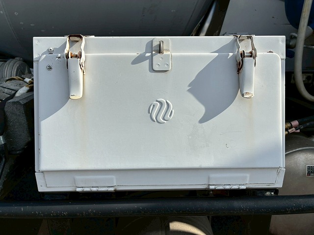 2159 QKG-FK72FZ 保証対象車両 車検付 令和8年12月迄 H27 三菱ふそう 増トンファイター コンクリートミキサー車 新明和工業 6.3立米 ショートキャブ/ベッドレス 240馬力 6速 MT マニュアル 8トン積載 8t 15t 中型 増トン コンクリ作業車(38枚目)