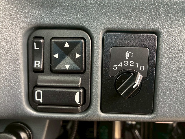 K-2172 2RG-BG740G R4 三菱ふそう ローザ マイクロバス 4×4 四輪駆動 フルタイム 4WD 28人 リクライニング 自動扉 自動ステップ オートスイングドア リアトランク ボトルクーラー デュオニック AT セミオートマ 小型 中型 送迎バス 観光バス(38枚目)