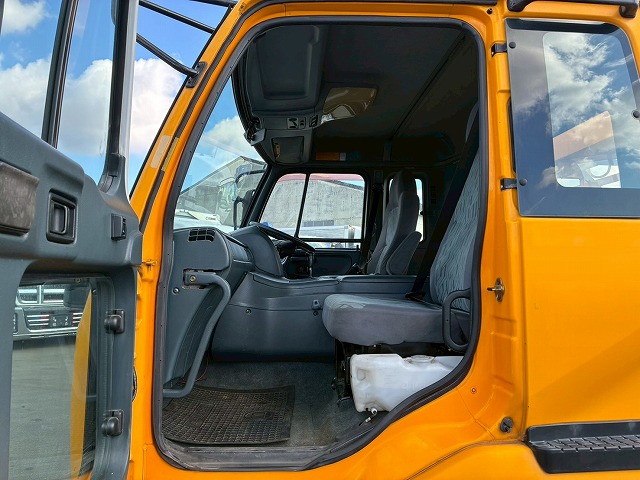 2102 KL-CG55K  車検付 令和8年8月迄 H16 日産ディーゼル UDトラックス ビッグサム セーフティローダー 8×4 4軸低床2デフ リーフサスペンション 花見台 ウインチ ラジコン 400馬力 RH8 V8型 生エンジン 7速 MT マニュアル 10t 25t 大型 セルフ 重機運搬車 回送車（39枚目）