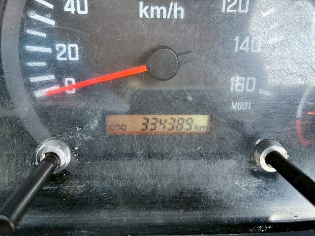 2179 TKG-FRR90T2  車検付 令和8年10月迄 H27 いすゞ フォワード アルミウイング フルキャブ/ベッド付き 6200 フルワイド 後輪エアサス 日本フルハーフ 240馬力 6速マニュアル MT 4t 8t 中型 バン 箱車（40枚目）