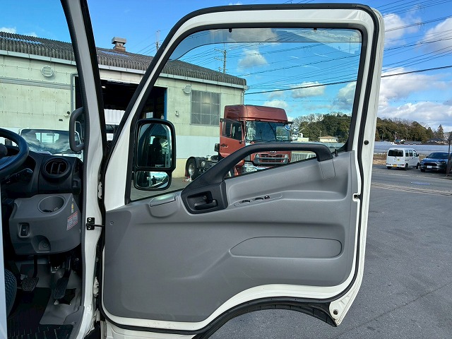 2088 2RG-XZU710M  保証対象車両 車検付 令和8年8月迄 R1 日野 デュトロ 平ボディ ワンオーナー ワイド ロング 2トン積載 6速 MT マニュアル 2t 5t 小型 キャブオーバー（42枚目）