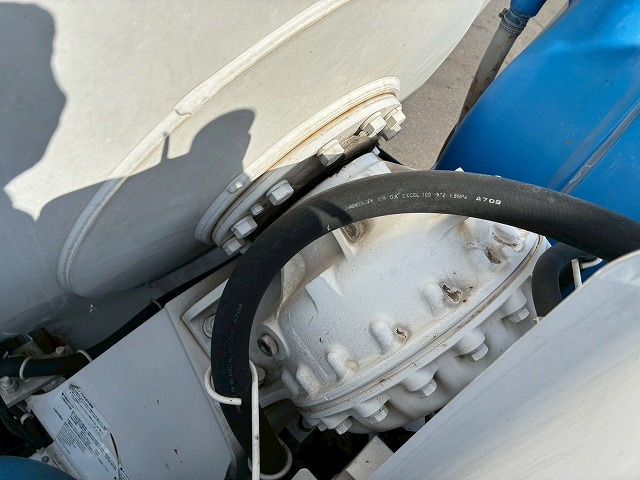 2159 QKG-FK72FZ 保証対象車両 車検付 令和8年12月迄 H27 三菱ふそう 増トンファイター コンクリートミキサー車 新明和工業 6.3立米 ショートキャブ/ベッドレス 240馬力 6速 MT マニュアル 8トン積載 8t 15t 中型 増トン コンクリ作業車(40枚目)