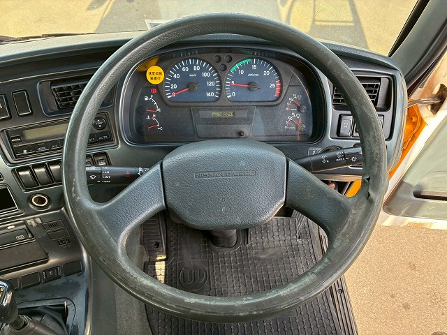 2102 KL-CG55K  車検付 令和8年8月迄 H16 日産ディーゼル UDトラックス ビッグサム セーフティローダー 8×4 4軸低床2デフ リーフサスペンション 花見台 ウインチ ラジコン 400馬力 RH8 V8型 生エンジン 7速 MT マニュアル 10t 25t 大型 セルフ 重機運搬車 回送車（40枚目）