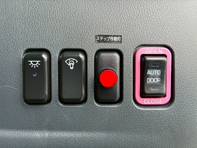 K-2172 2RG-BG740G R4 三菱ふそう ローザ マイクロバス 4×4 四輪駆動 フルタイム 4WD 28人 リクライニング 自動扉 自動ステップ オートスイングドア リアトランク ボトルクーラー デュオニック AT セミオートマ 小型 中型 送迎バス 観光バス(40枚目)