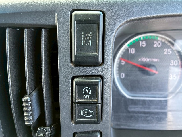 2072 2RG-FRR90S2  ★車検付！令和8年7月迄★ワンオーナー！★ ◆2.95トン積載！◆6200ボディ×標準幅！◆  ◎内高：240cm！◎フルキャブ/ベッド付！◎　成約★　岩手県（43枚目）