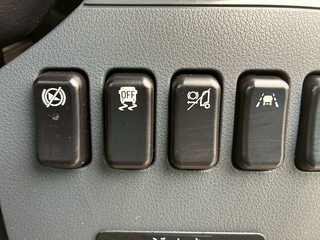 K-2172 2RG-BG740G R4 三菱ふそう ローザ マイクロバス 4×4 四輪駆動 フルタイム 4WD 28人 リクライニング 自動扉 自動ステップ オートスイングドア リアトランク ボトルクーラー デュオニック AT セミオートマ 小型 中型 送迎バス 観光バス(42枚目)