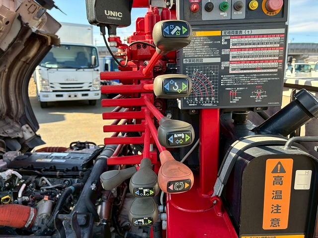 2133 2RG-NMR88R 保証対象車両 R3 いすゞ エルフ 4段クレーン ハイキャブ ショート 10尺ボディ 3トン積載 古河ユニック UNIC ラジコン フックイン 150馬力 6速 MT マニュアル 3t 7t 小型 ユニック車 カーゴクレーン(44枚目)