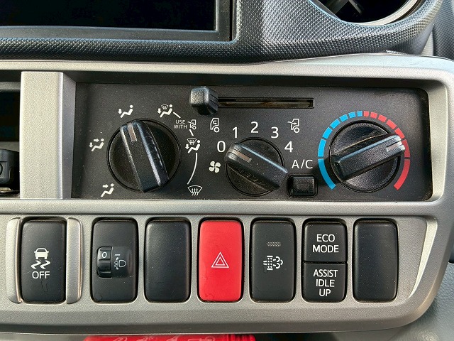 K-2103 2RG-XZU600T 保証対象車両 車検付 令和8年8月迄 R5 日野 デュトロ ダンプ ワンオーナー 4ナンバー 極東開発工業 全低床 フルフラットロー 150馬力 6速 MT マニュアル 5トン限定・準中型免許 2t 5t 小型 土砂ダンプ(45枚目)