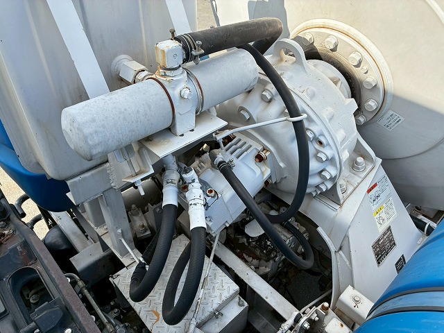 2159 QKG-FK72FZ 保証対象車両 車検付 令和8年12月迄 H27 三菱ふそう 増トンファイター コンクリートミキサー車 新明和工業 6.3立米 ショートキャブ/ベッドレス 240馬力 6速 MT マニュアル 8トン積載 8t 15t 中型 増トン コンクリ作業車(43枚目)