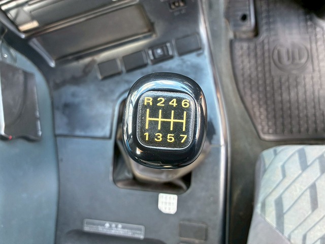 2102 KL-CG55K  車検付 令和8年8月迄 H16 日産ディーゼル UDトラックス ビッグサム セーフティローダー 8×4 4軸低床2デフ リーフサスペンション 花見台 ウインチ ラジコン 400馬力 RH8 V8型 生エンジン 7速 MT マニュアル 10t 25t 大型 セルフ 重機運搬車 回送車（43枚目）