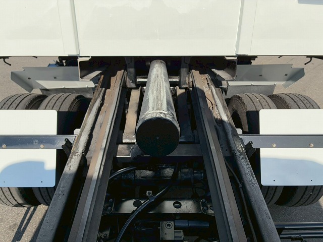 2101 ローダーダンプ 3.6トン積載 155馬力 スライドダンプ 重機運搬車　☆桜の蕾が小さい頃にご成約いただきました☆　静岡県（42枚目）