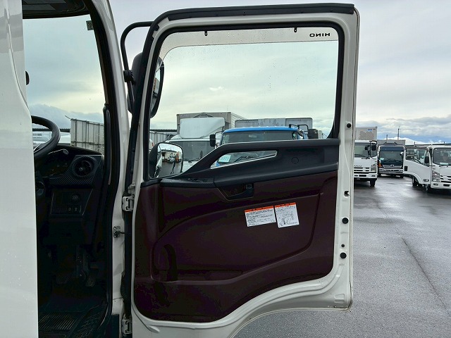 2080 2PG-FD2ABA  H30 日野 レンジャー アルミブロック フルキャブ ベッド付き 6200 フルワイド トランテックス 3.6トン積載 6速 MT マニュアル 4t 8t 中型 平ボディ（43枚目）