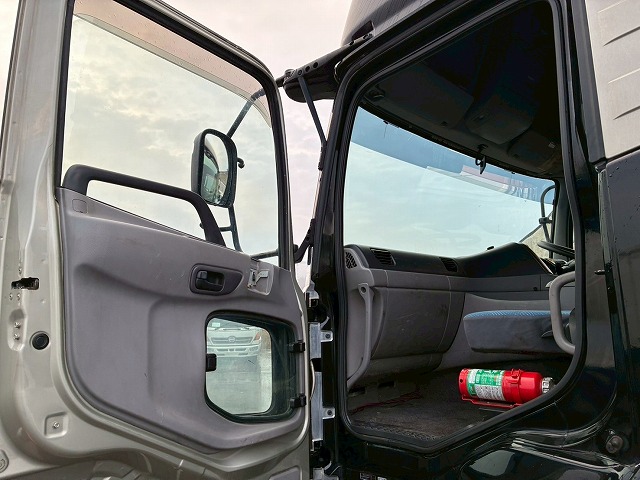 2067 QPG-GK5XAB H29 UDトラックス クオン トラクターヘッド シングルヘッド ハイルーフ 第5輪荷重 11500kg 11.5トン エスコット AT 410馬力 B尺 10t 45t 大型 牽引 1デフヘッド（42枚目）