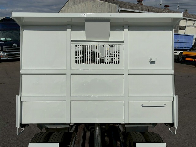 2101 ローダーダンプ 3.6トン積載 155馬力 スライドダンプ 重機運搬車　☆桜の蕾が小さい頃にご成約いただきました☆　静岡県（43枚目）