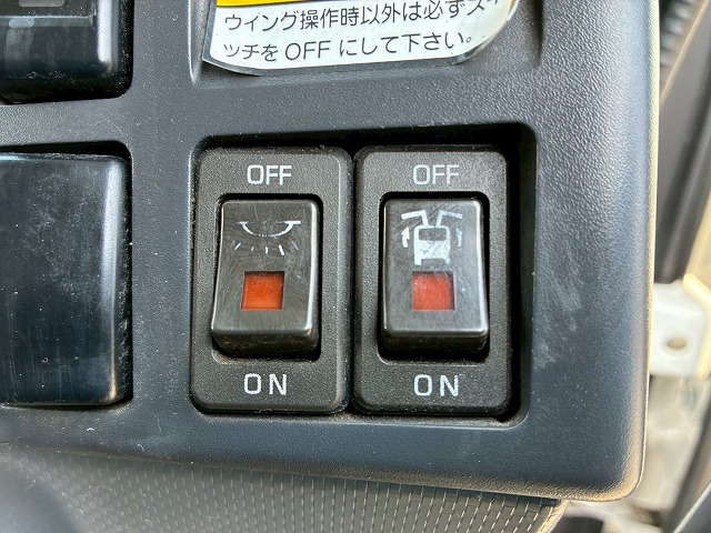 2179 TKG-FRR90T2  車検付 令和8年10月迄 H27 いすゞ フォワード アルミウイング フルキャブ/ベッド付き 6200 フルワイド 後輪エアサス 日本フルハーフ 240馬力 6速マニュアル MT 4t 8t 中型 バン 箱車（45枚目）