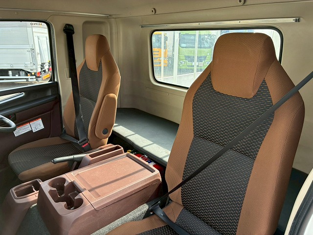 2177 2KG-FD2ABA  R2 レンジャー アルミブロック フルキャブ/ベッド付き 6200 標準幅 リーフサスペンション 5方開アオリ ハイブロック プロシフト AT セミオートマ 4t 8t 中型 平ボディ キャブオーバー（43枚目）