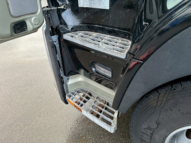 2067 QPG-GK5XAB H29 UDトラックス クオン トラクターヘッド シングルヘッド ハイルーフ 第5輪荷重 11500kg 11.5トン エスコット AT 410馬力 B尺 10t 45t 大型 牽引 1デフヘッド（43枚目）