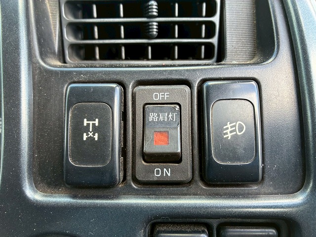 2102 KL-CG55K  車検付 令和8年8月迄 H16 日産ディーゼル UDトラックス ビッグサム セーフティローダー 8×4 4軸低床2デフ リーフサスペンション 花見台 ウインチ ラジコン 400馬力 RH8 V8型 生エンジン 7速 MT マニュアル 10t 25t 大型 セルフ 重機運搬車 回送車（46枚目）