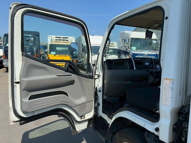 2167 TPG-FBA50 H29 キャンター 冷蔵冷凍車 -30℃低温設定 標準幅 ショート 10尺ボディ 左サイド扉 5トン限定・準中型免許 5速 MT マニュアル 2t 5t 小型 冷凍バン 箱車（46枚目）