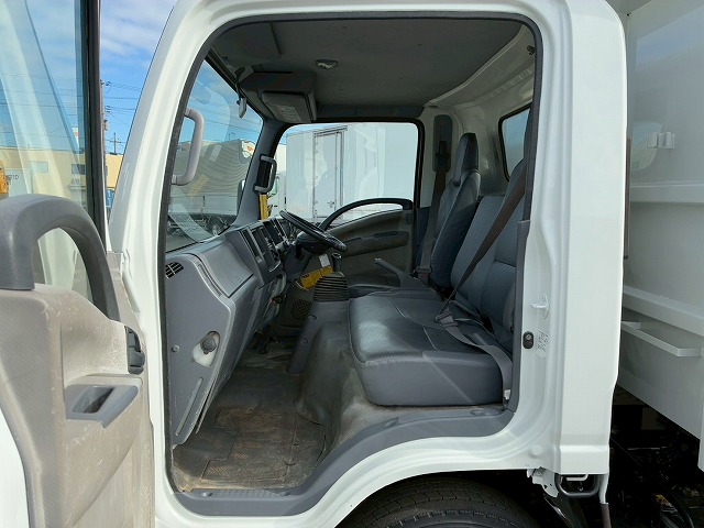 2101 ローダーダンプ 3.6トン積載 155馬力 スライドダンプ 重機運搬車　☆桜の蕾が小さい頃にご成約いただきました☆　静岡県（46枚目）