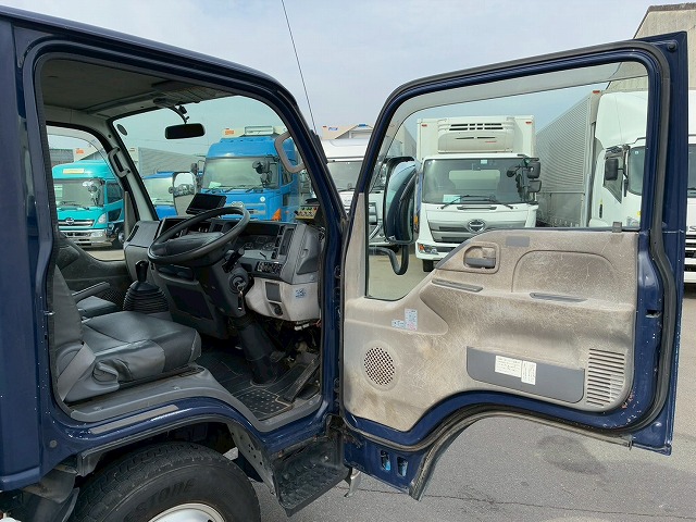 K-2136 BKG-NKR85AN 保証対象車両 H23 いすゞ エルフ 圧縮式塵芥車 標準幅 ショート 新明和工業 プレス式 押し出し排出 連続作動車 スイッチ 汚水タンク 2t 6.5t 小型 特装車 清掃車(50枚目)