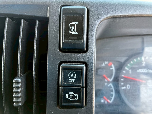 2179 TKG-FRR90T2  車検付 令和8年10月迄 H27 いすゞ フォワード アルミウイング フルキャブ/ベッド付き 6200 フルワイド 後輪エアサス 日本フルハーフ 240馬力 6速マニュアル MT 4t 8t 中型 バン 箱車（50枚目）