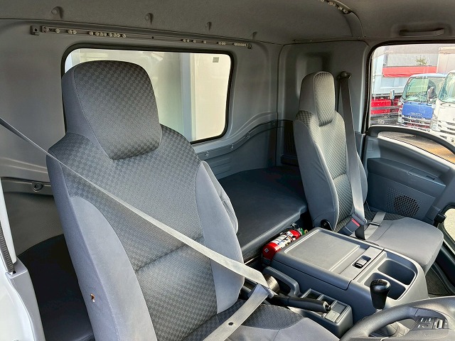 2072 2RG-FRR90S2  ★車検付！令和8年7月迄★ワンオーナー！★ ◆2.95トン積載！◆6200ボディ×標準幅！◆  ◎内高：240cm！◎フルキャブ/ベッド付！◎　成約★　岩手県（51枚目）