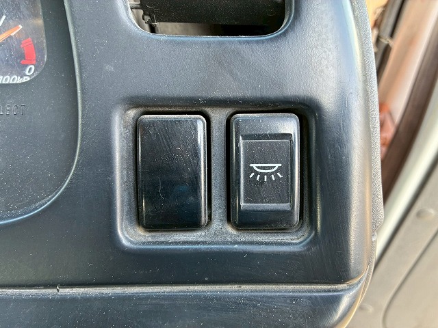 2119 8.7立米 電動ホッパー 330馬力 7速MT コンクリ作業車　☆雨天のなかご成約いただきました☆　東京都（50枚目）