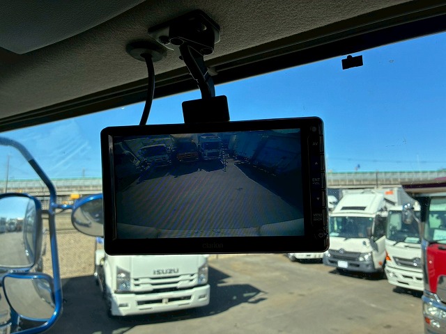 2122 2PG-CG5CA  H29 UDトラックス クオン アルミウイング ハイルーフ 8×4 4軸低床2デフ 後輪エアサス 日本トレクス エスコットⅥ AT 390馬力 10t 25t 大型 バン 箱車（50枚目）