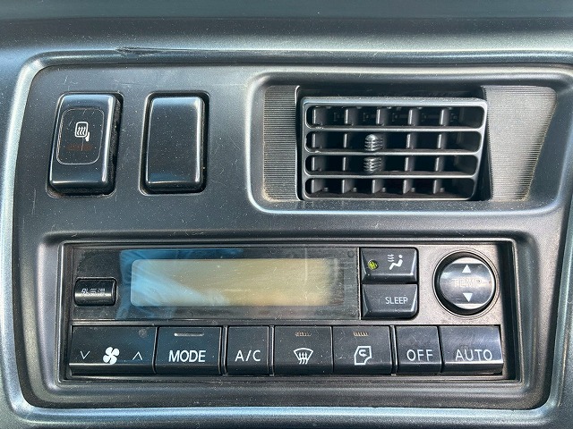 2102 KL-CG55K  車検付 令和8年8月迄 H16 日産ディーゼル UDトラックス ビッグサム セーフティローダー 8×4 4軸低床2デフ リーフサスペンション 花見台 ウインチ ラジコン 400馬力 RH8 V8型 生エンジン 7速 MT マニュアル 10t 25t 大型 セルフ 重機運搬車 回送車（50枚目）