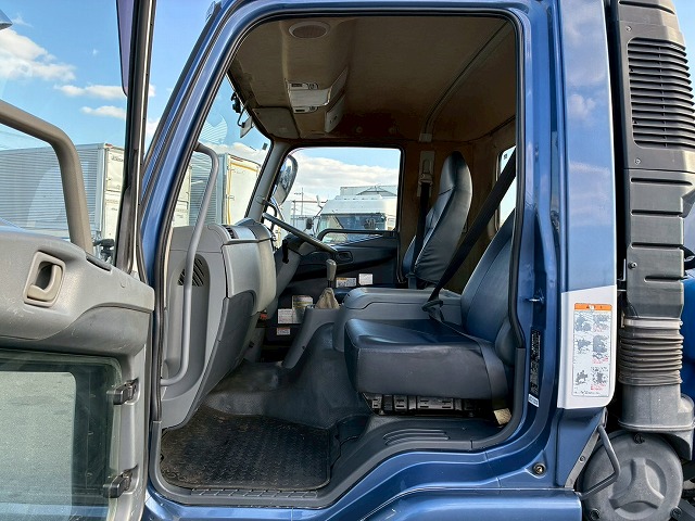 2159 QKG-FK72FZ 保証対象車両 車検付 令和8年12月迄 H27 三菱ふそう 増トンファイター コンクリートミキサー車 新明和工業 6.3立米 ショートキャブ/ベッドレス 240馬力 6速 MT マニュアル 8トン積載 8t 15t 中型 増トン コンクリ作業車(51枚目)