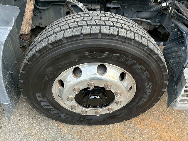 2071 QKG-CD5ZA  H26 UDトラックス クオン アルミウイング 6×2 3軸1デフ 後輪エアサス 日本フルハーフ ラッシング スタンション 380馬力 エスコット AT 10t 25t 大型 バン 箱車（53枚目）