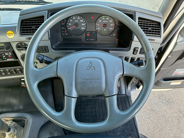 2159 QKG-FK72FZ 保証対象車両 車検付 令和8年12月迄 H27 三菱ふそう 増トンファイター コンクリートミキサー車 新明和工業 6.3立米 ショートキャブ/ベッドレス 240馬力 6速 MT マニュアル 8トン積載 8t 15t 中型 増トン コンクリ作業車(52枚目)