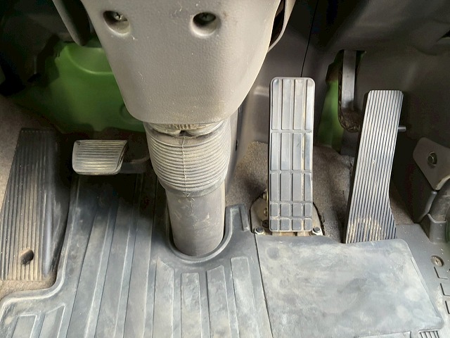 K-2128 QPG-CD5ZA  車検付 令和8年11月迄 H27 UDトラックス クオン 4段クレーン ラジコン フックイン TADANO タダノ 永久磁石式リターダ 7速 MT マニュアル 10t 25t 大型 ユニック車 カーゴクレーン（53枚目）