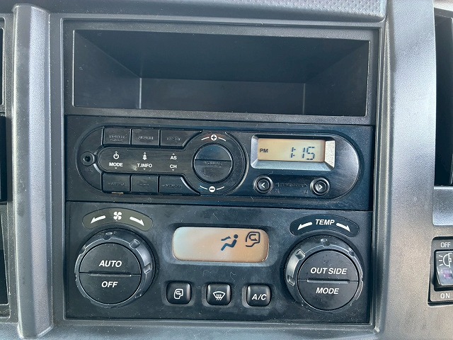 2179 TKG-FRR90T2  車検付 令和8年10月迄 H27 いすゞ フォワード アルミウイング フルキャブ/ベッド付き 6200 フルワイド 後輪エアサス 日本フルハーフ 240馬力 6速マニュアル MT 4t 8t 中型 バン 箱車（53枚目）