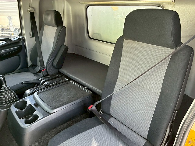 2146 TKG-FD7JKAG  H24 日野 レンジャー 冷蔵冷凍車 フルキャブ/ベッド付き 後輪エアサス 東芝 TOSHIBAキャリア -30℃低温設定 スタンバイ装置 キーストンフロア ジョロダーレール 6速 MT マニュアル 4t 8t 中型 冷凍バン チルド（53枚目）